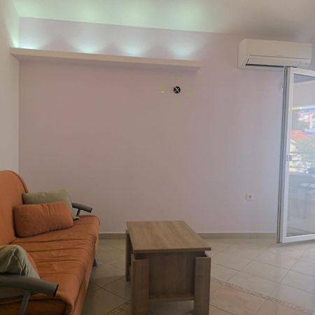 Apartments Otok 2 Trogir Exterior foto