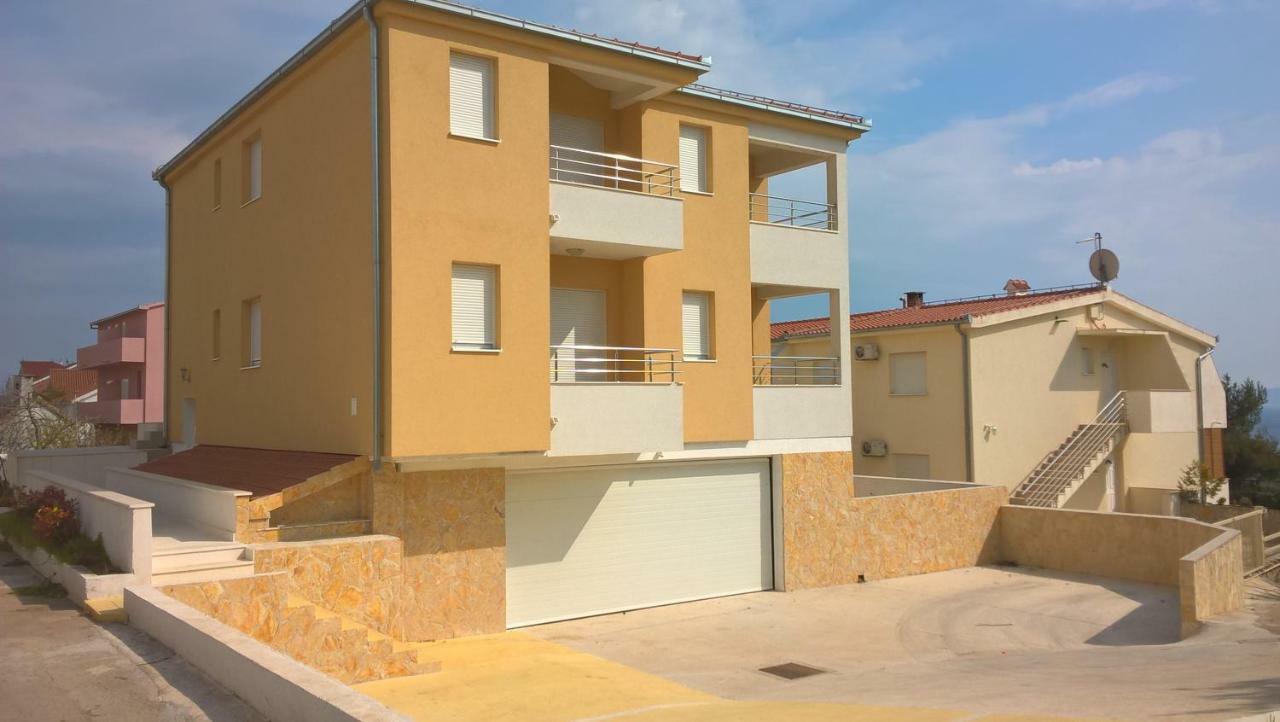 Apartments Otok 2 Trogir Exterior foto
