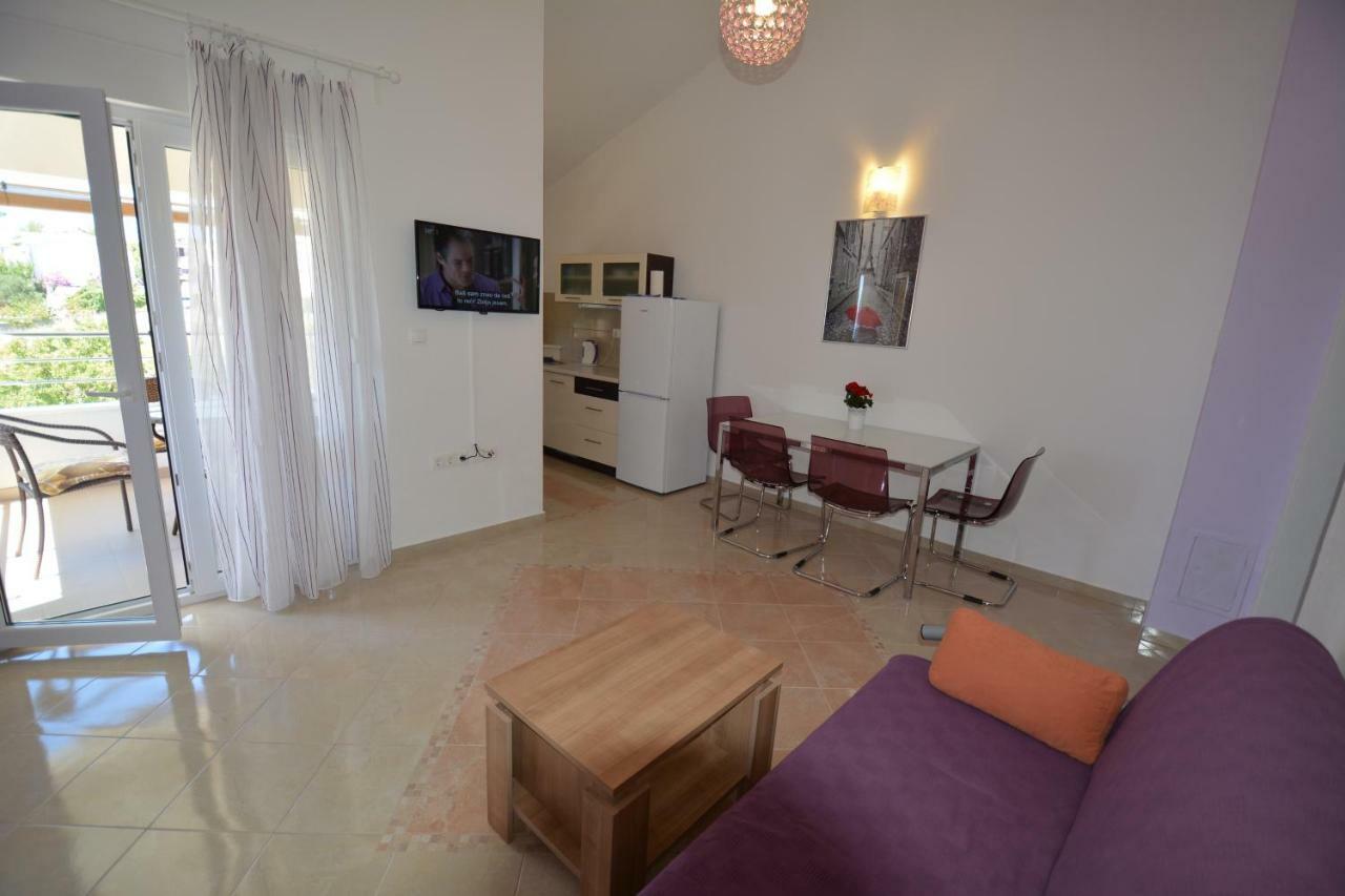 Apartments Otok 2 Trogir Exterior foto