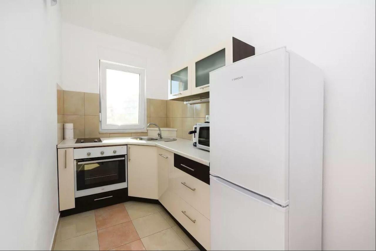 Apartments Otok 2 Trogir Exterior foto